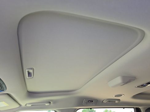 New 2026 Kia Carnival SX w/ SX Dark Edition Package FWD image 24