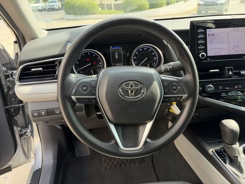 Used 2022 Toyota Camry LE FWD image 20
