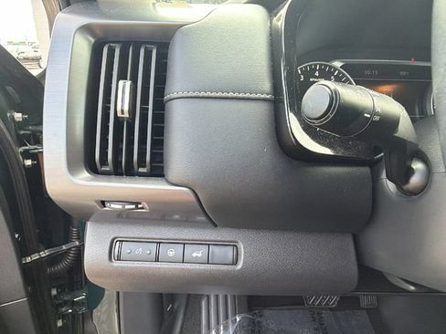 Used 2023 Nissan Pathfinder SL w/ SL Premium Package FWD image 15