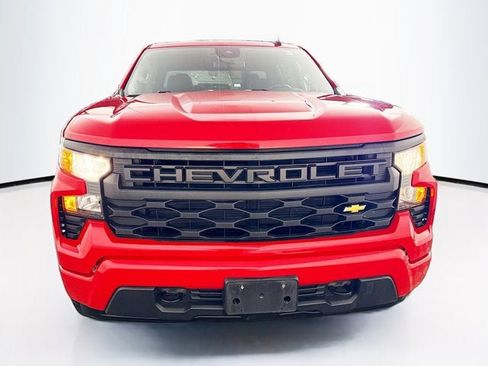 Used 2023 Chevrolet Silverado 1500 Custom image 2