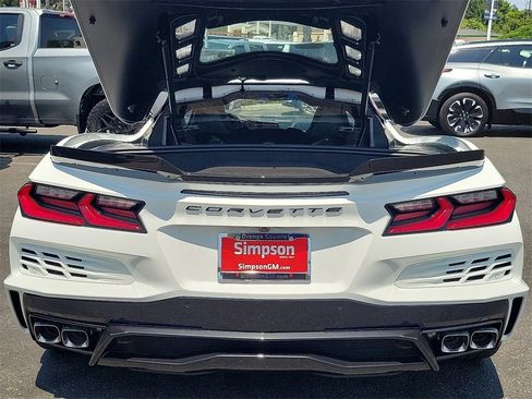 New 2025 Chevrolet Corvette E-Ray image 17