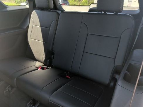 Certified 2023 Chevrolet Traverse LT image 17
