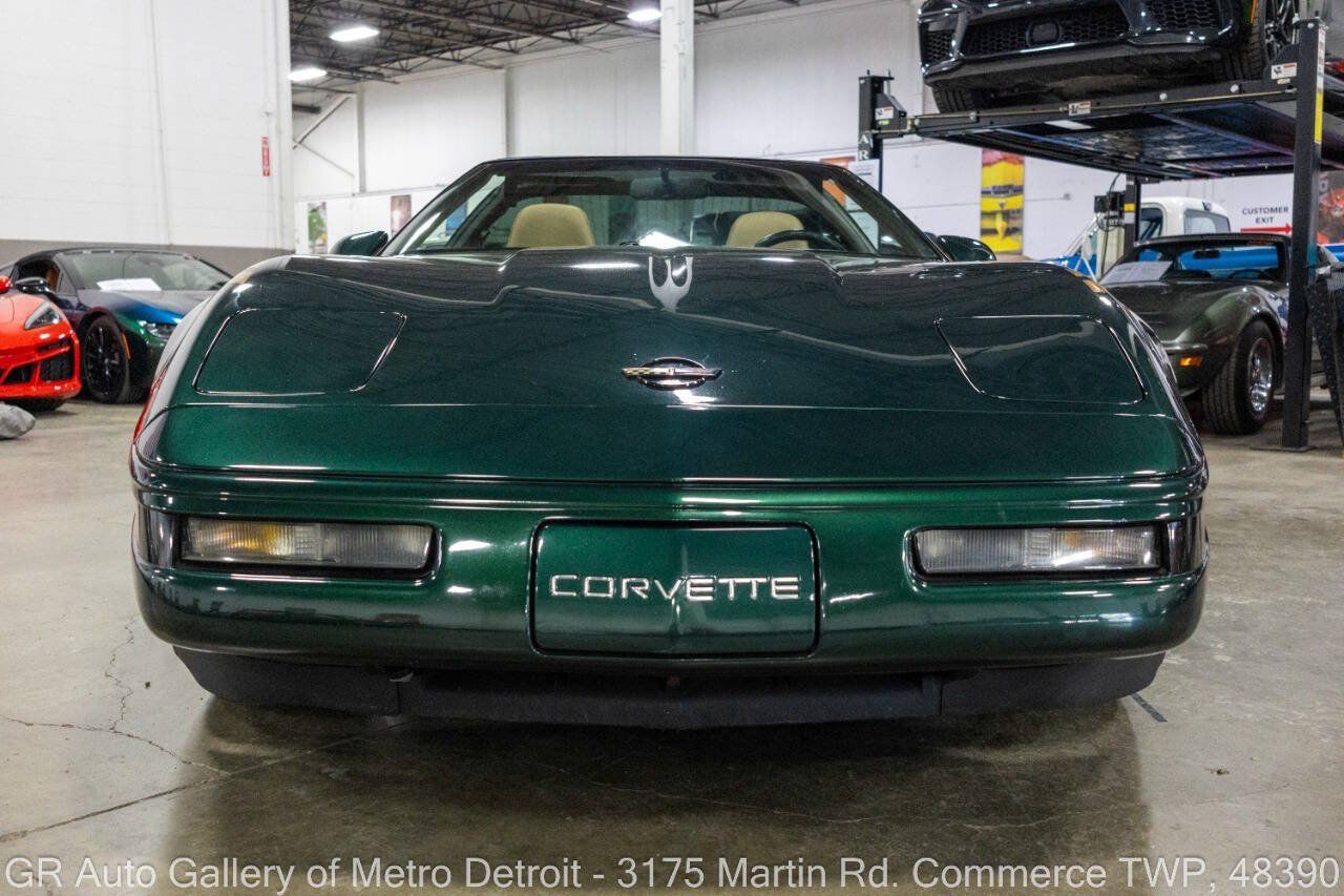 Used 1995 Chevrolet Corvette Coupe RWD image 13