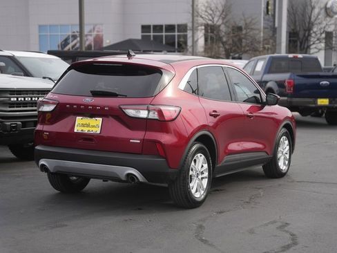 Certified 2020 Ford Escape SE image 6