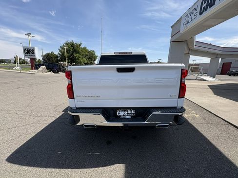 Used 2019 Chevrolet Silverado 1500 LTZ w/ Z71 Off-Road Package AWD/4WD image 6