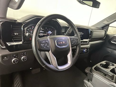 Used 2024 GMC Sierra 1500 SLT AWD/4WD image 16
