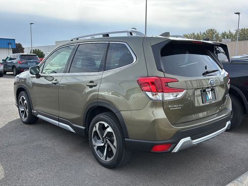 Used 2023 Subaru Forester Touring AWD/4WD image 3