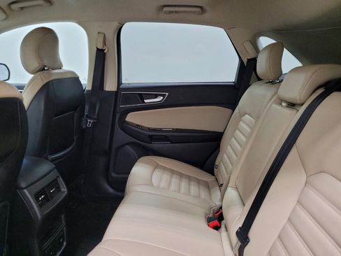 Used 2017 Ford Edge SEL w/ Equipment Group 201A AWD/4WD image 18