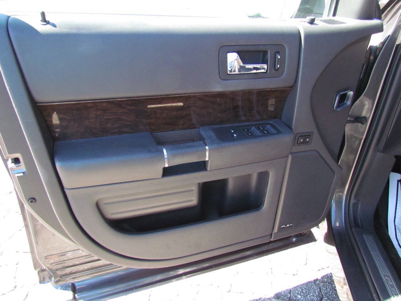 Used 2016 Ford Flex Limited FWD image 10