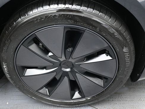 Used 2025 Tesla Model 3 Long Range image 37