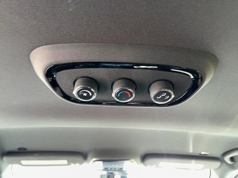 Used 2022 Dodge Durango GT image 29