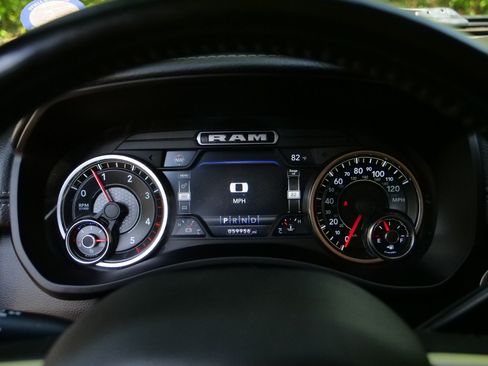 Used 2022 RAM 2500 Laramie AWD/4WD image 17