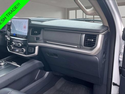 Used 2024 Ford Expedition XLT RWD image 26