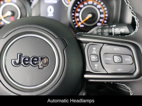 Used 2025 Jeep Wrangler Willys image 10