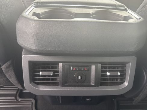 Used 2024 Ford F250 Lariat w/ Sport Appearance Package AWD/4WD image 15