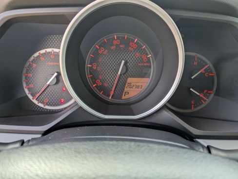 Used 2011 Toyota 4Runner SR5 w/ Convenience Pkg image 11