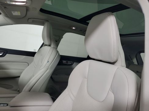 Certified 2022 Volvo XC60 B5 Inscription image 26