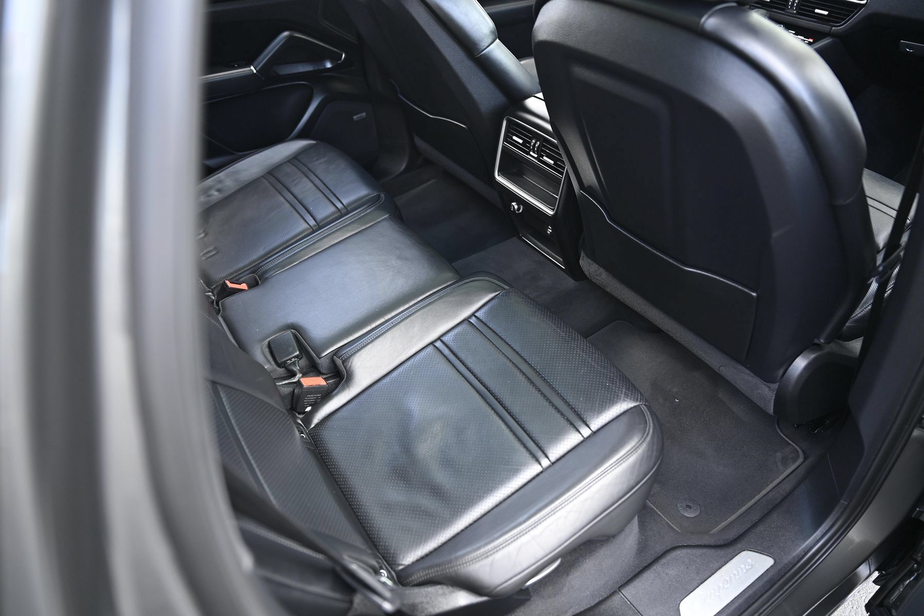 Used 2019 Porsche Cayenne AWD/4WD image 19