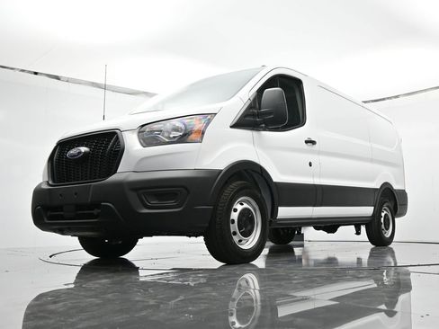 New 2025 Ford Transit 150 Low Roof RWD image 32