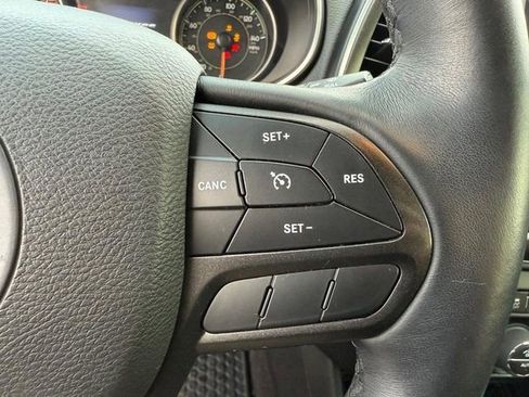 Used 2019 Jeep Cherokee Trailhawk w/ Cold Weather Group image 20