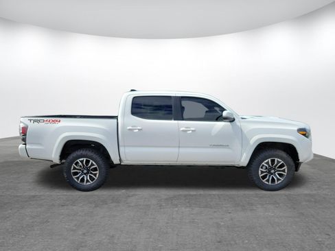 Certified 2023 Toyota Tacoma TRD Sport AWD/4WD image 4