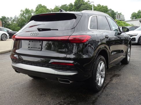 Used 2025 Audi Q5 Premium w/ Convenience Package AWD/4WD image 5