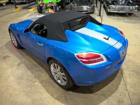 Used 2009 Saturn Sky Hydro Blue RWD image 27