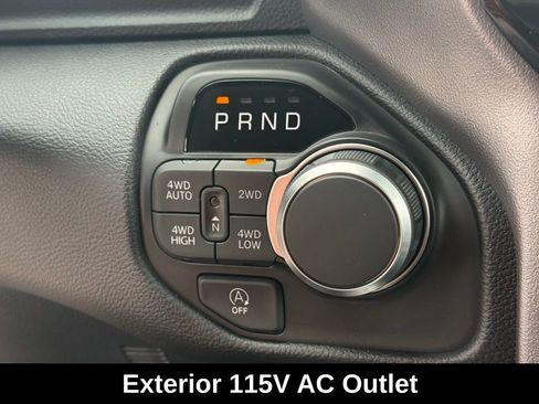 New 2026 RAM 1500 Big Horn AWD/4WD image 17