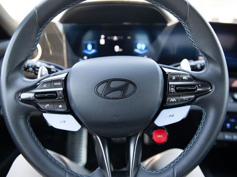 Used 2025 Hyundai Elantra N FWD image 11