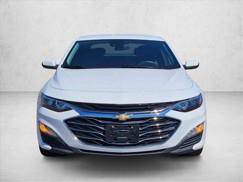 Used 2024 Chevrolet Malibu LT FWD image 2