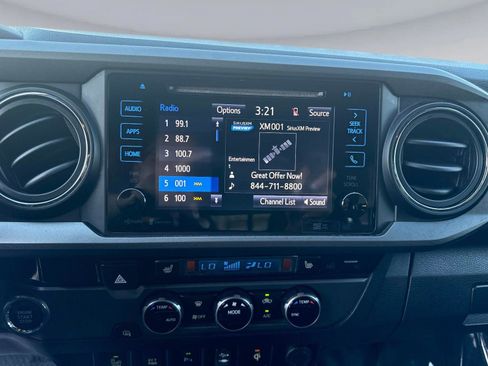 Used 2016 Toyota Tacoma TRD Off-Road image 30