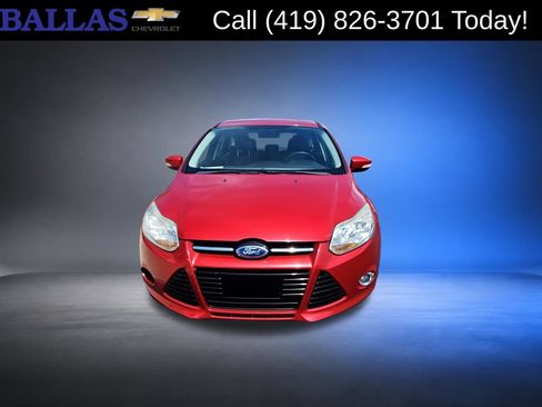 Used 2012 Ford Focus SE FWD image 2