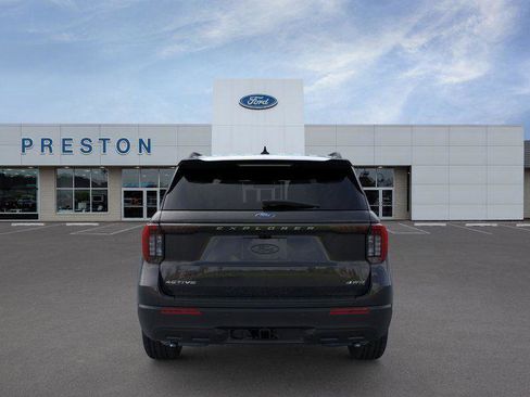 New 2026 Ford Explorer Active image 5