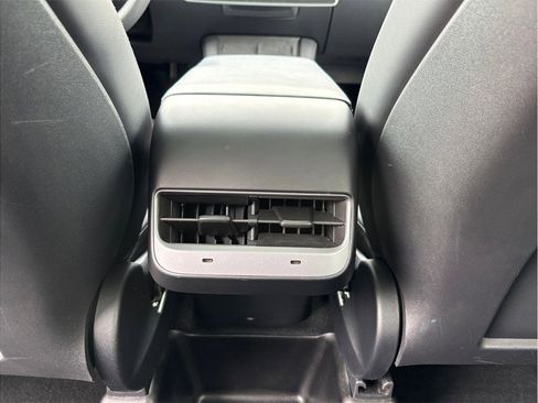Used 2023 Tesla Model Y Long Range AWD/4WD image 34