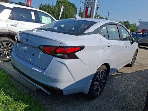 New 2025 Nissan Versa SV w/ Trunk Package image 4