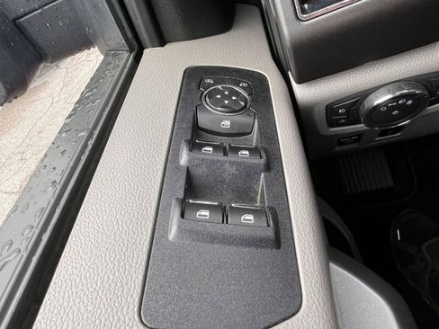 Used 2019 Ford F150 XLT w/ Equipment Group 302A Luxury AWD/4WD image 30