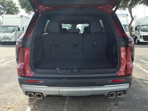 New 2026 Chevrolet Traverse LT w/ Enhanced Driving Package FWD image 12