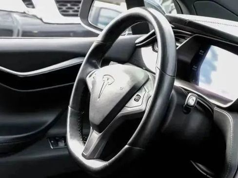 Used 2018 Tesla Model X 100D AWD/4WD image 26