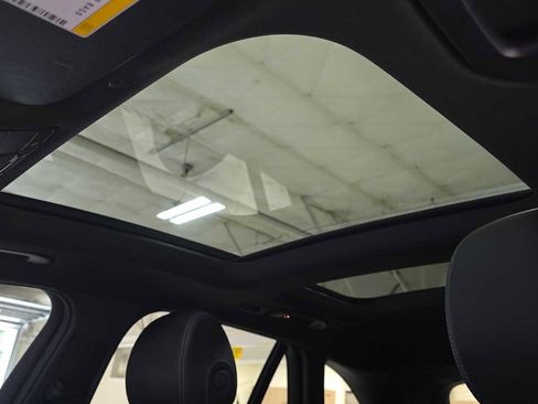 Used 2022 Mercedes-Benz GLC 300 4MATIC image 22