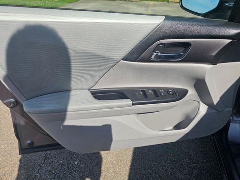 Used 2014 Honda Accord LX image 23