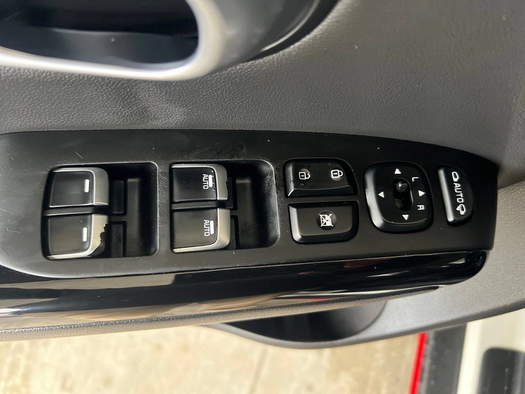 Used 2019 Kia Soul ! w/ Technology Package FWD image 47