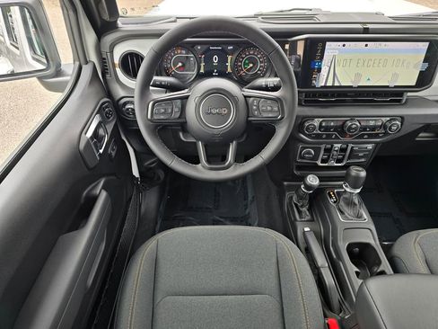 New 2025 Jeep Gladiator Sport image 27