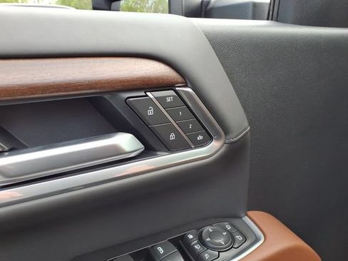 New 2026 GMC Sierra 2500 Denali Ultimate AWD/4WD image 19