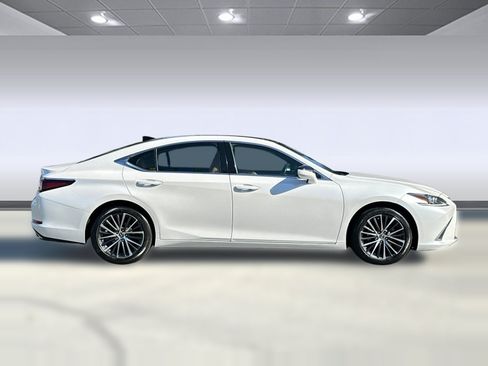 Used 2024 Lexus ES 350 w/ Premium Package FWD image 8