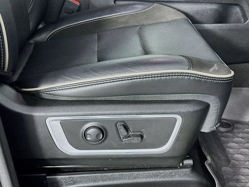 Used 2023 RAM 1500 Laramie AWD/4WD image 23