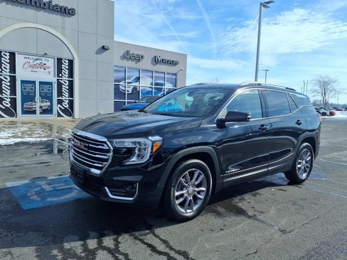 Used 2022 GMC Terrain SLT AWD/4WD image 2