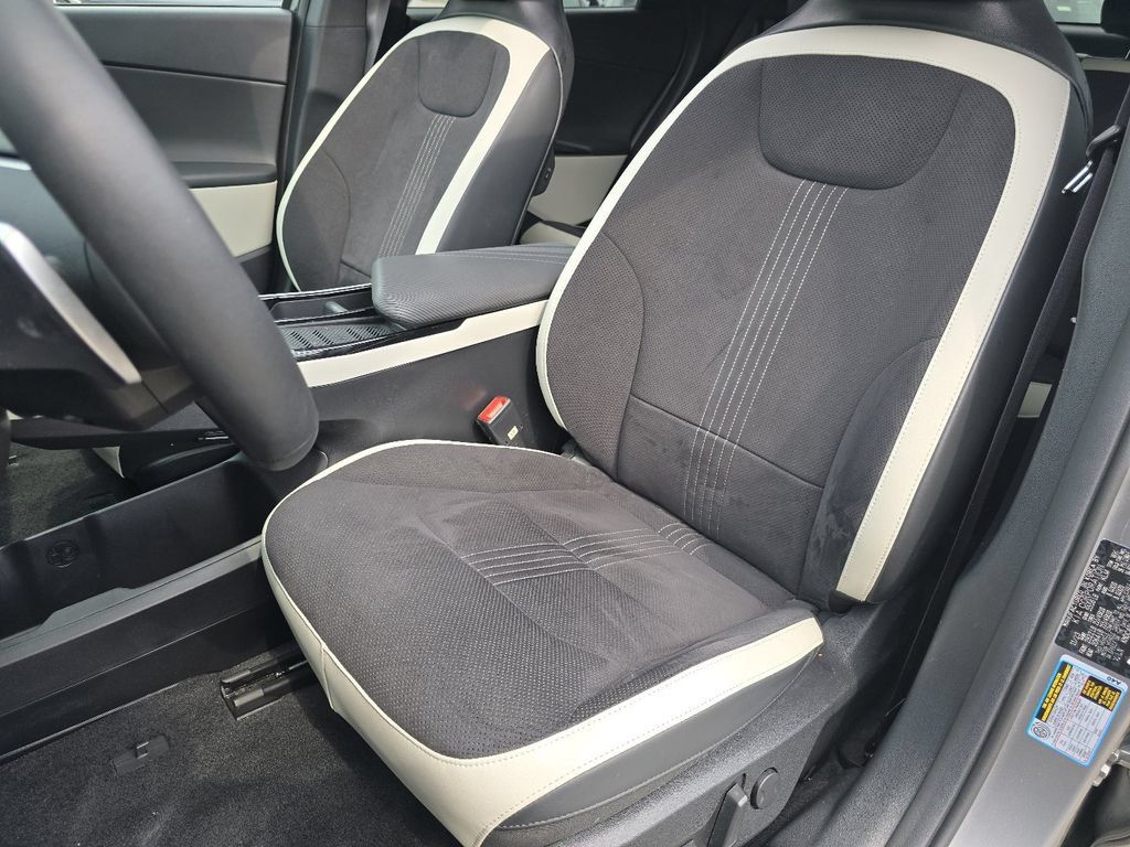 Used 2024 Kia EV6 GT-Line AWD/4WD image 23