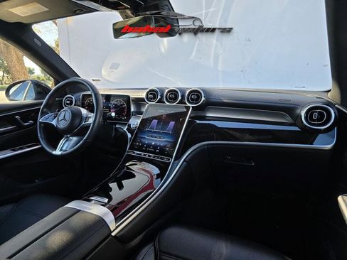 Used 2024 Mercedes-Benz GLC 300 image 19