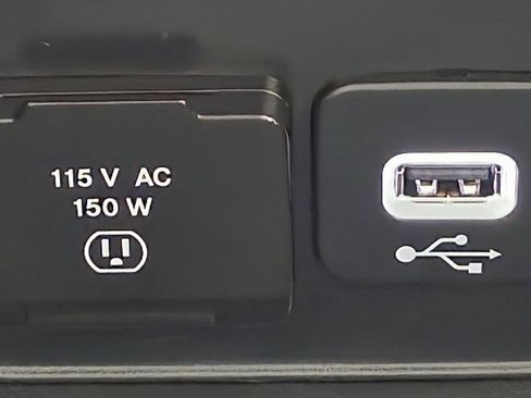 Used 2021 Jeep Compass Limited w/ Sun and Sound Group image 40