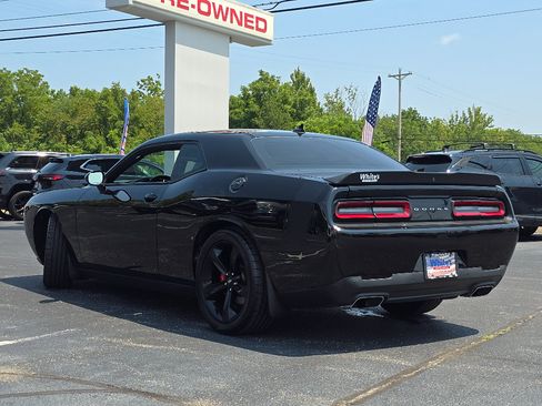 Used 2017 Dodge Challenger R/T Plus RWD image 10